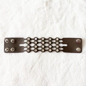 5/$15 🩷 MUST BUNDLE Vintage Brown Leather Rhinestone Studded Bracelet